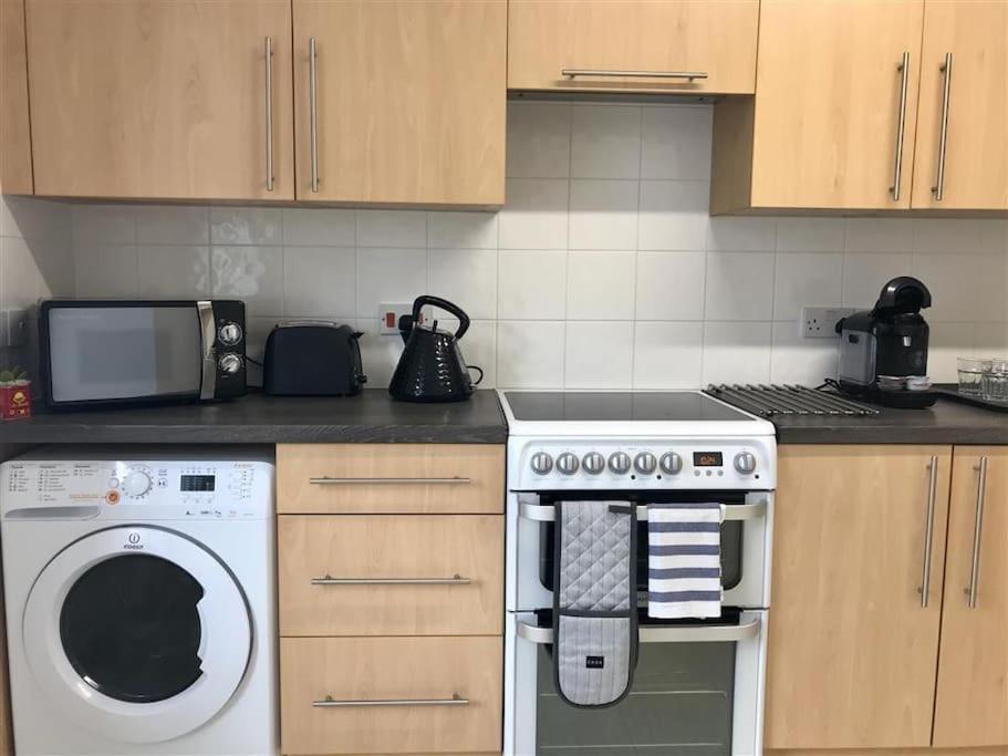 No 1 Town Apartment 시드머스 외부 사진