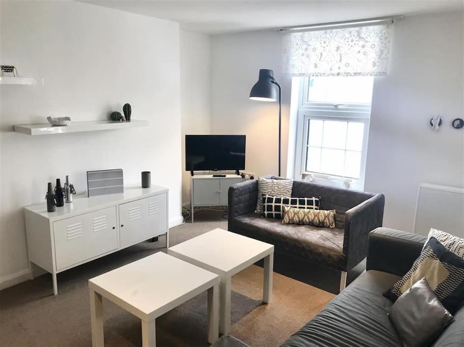 No 1 Town Apartment 시드머스 외부 사진